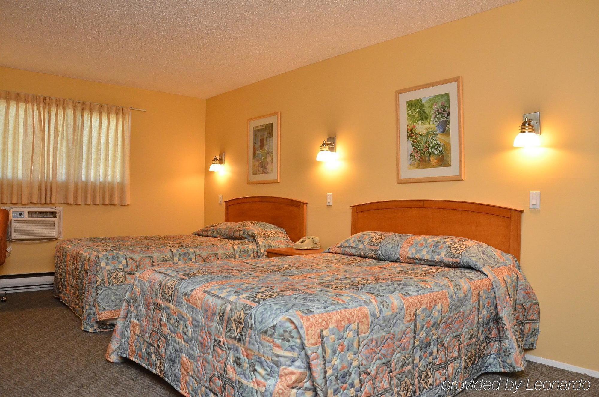 Canadas Best Value Inn Kelowna Cameră foto
